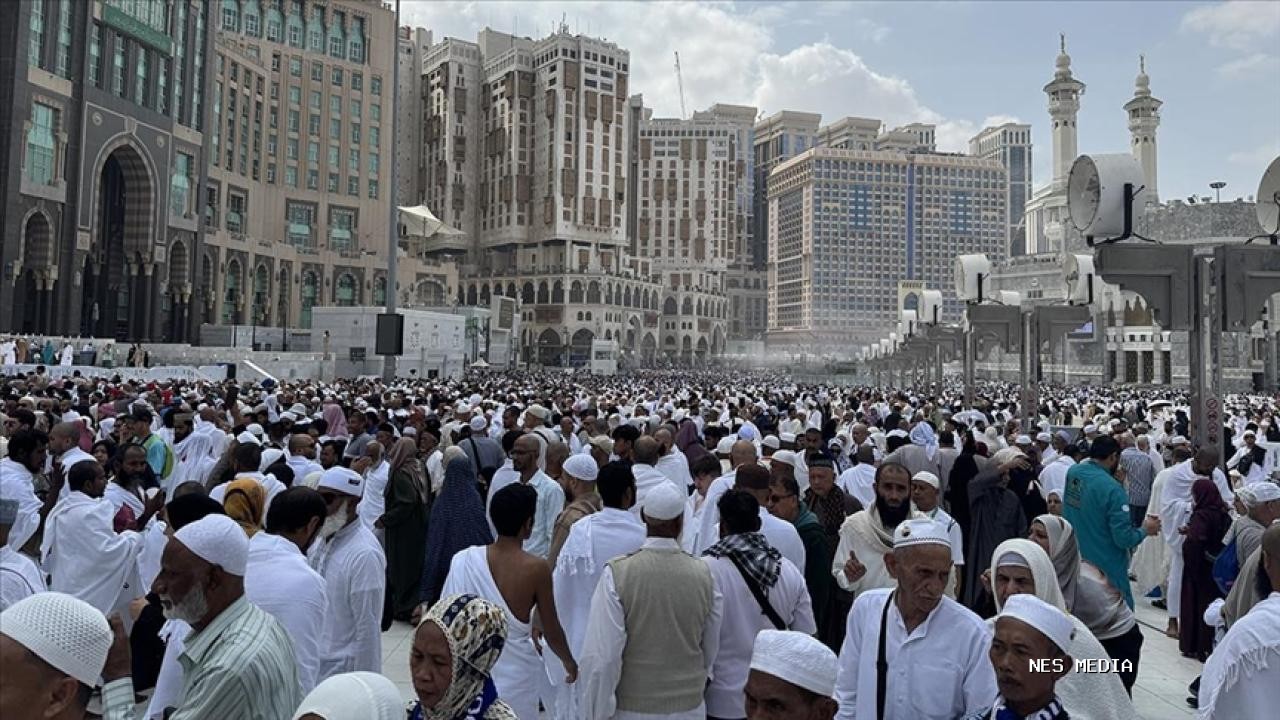 Suudi Arabistan: Hac için ülkeye gelenlerin sayısı 860 bini aştı