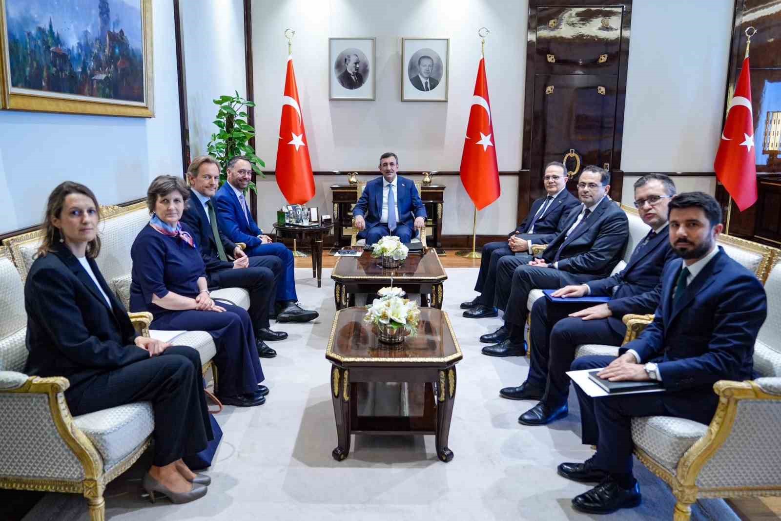 Cumhurbaşkanı Yardımcısı Yılmaz: "NATO müttefiki ve ortağımız Belçika ile ilişkilerimizin yeni bir ivme kazanmasından memnuniyet duyuyoruz"