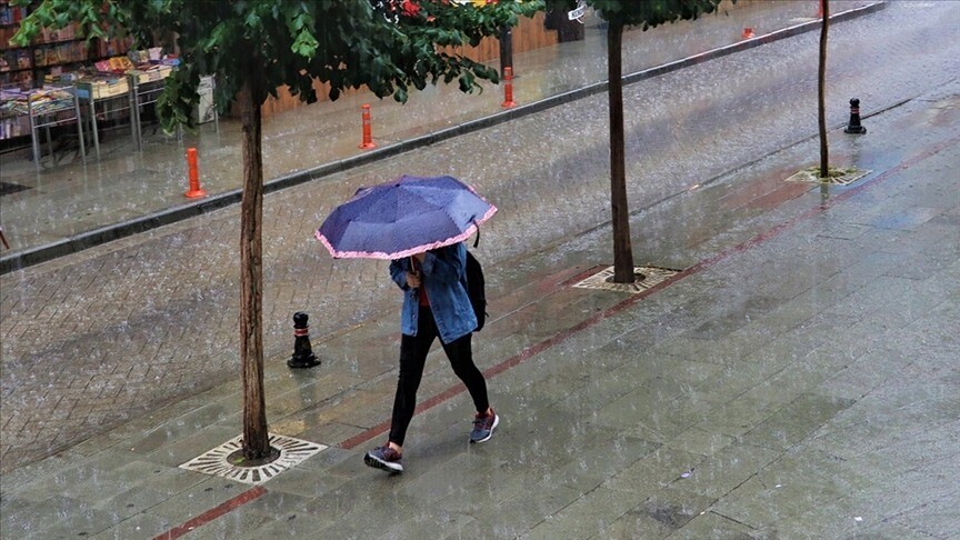 Meteorolojiden bazı iller için gök gürültülü sağanak uyarısı