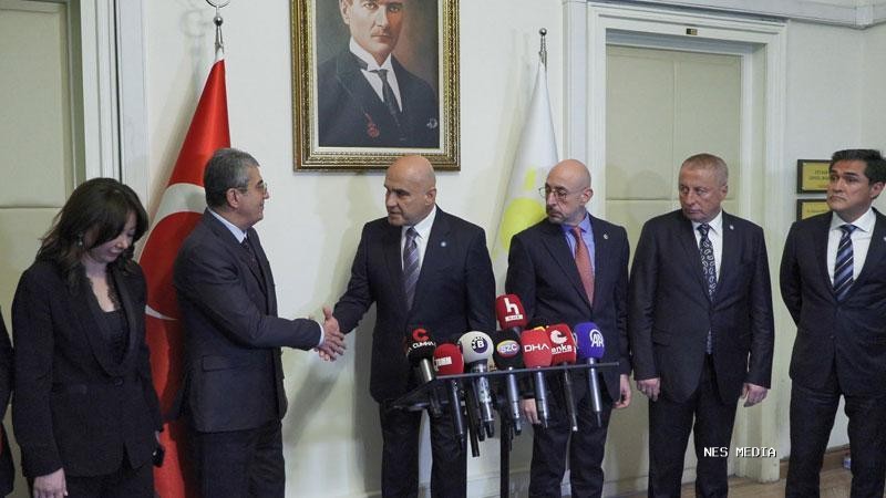CHP heyeti, Meclis'te muhalefet partilerini ziyaret etti