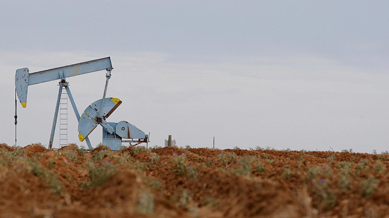 Brent petrolün varili 105,83 dolardan işlem görüyor