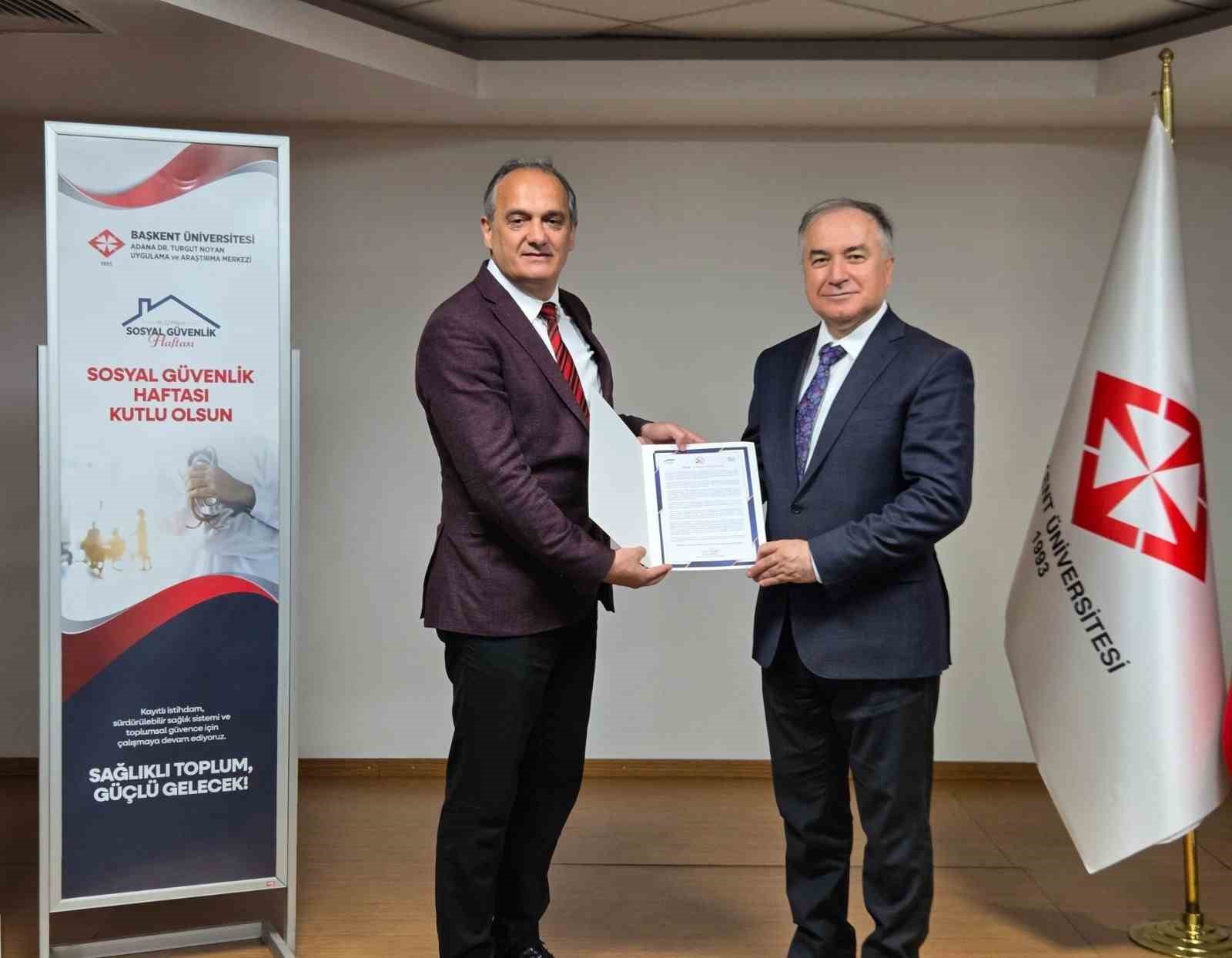 SGK’dan Başkent Üniversitesi Adana Dr. Turgut Noyan Uygulama ve Araştırma Merkezi’ne teşekkür belgesi