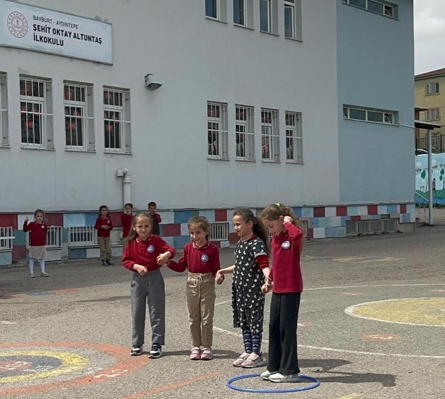 Aydıntepe’de öğrenciler yardımlaşmayı oyunla öğrendi