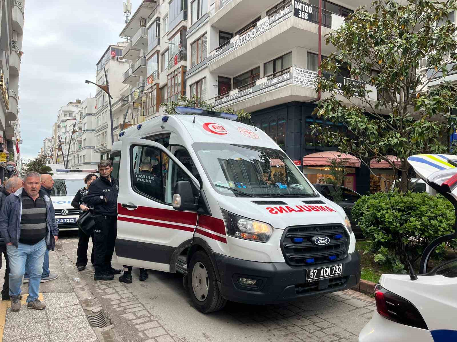 Sinop’ta hafif ticari araç yayaya çarptı