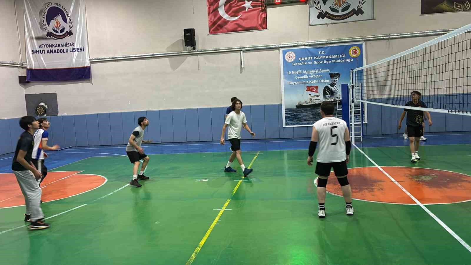 Şuhut Belediye Hisar Spor’da hedef şampiyonluk