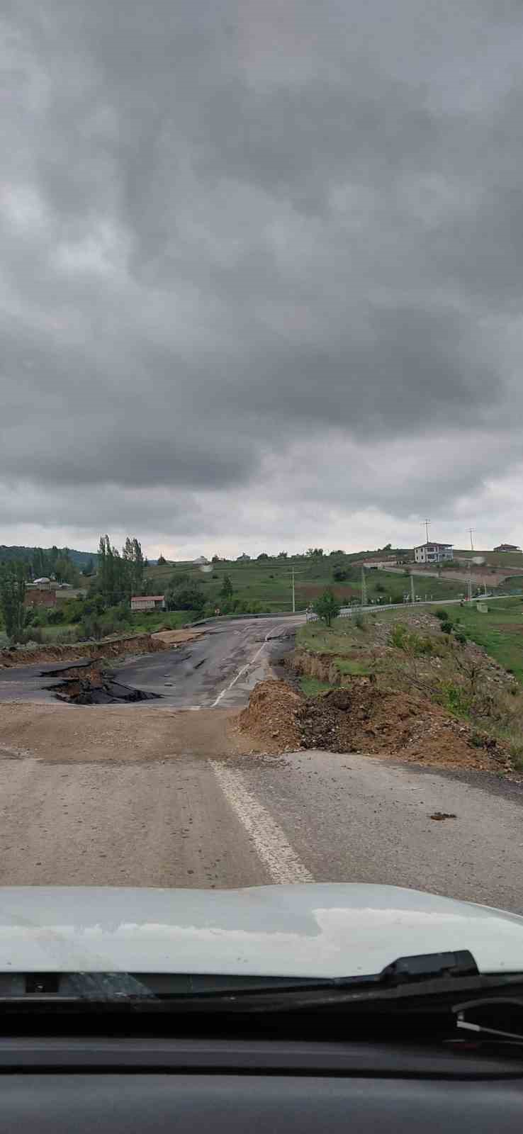 Kayseri’de Yaşar Karayel Viyadüğü’nde çökme meydana geldi