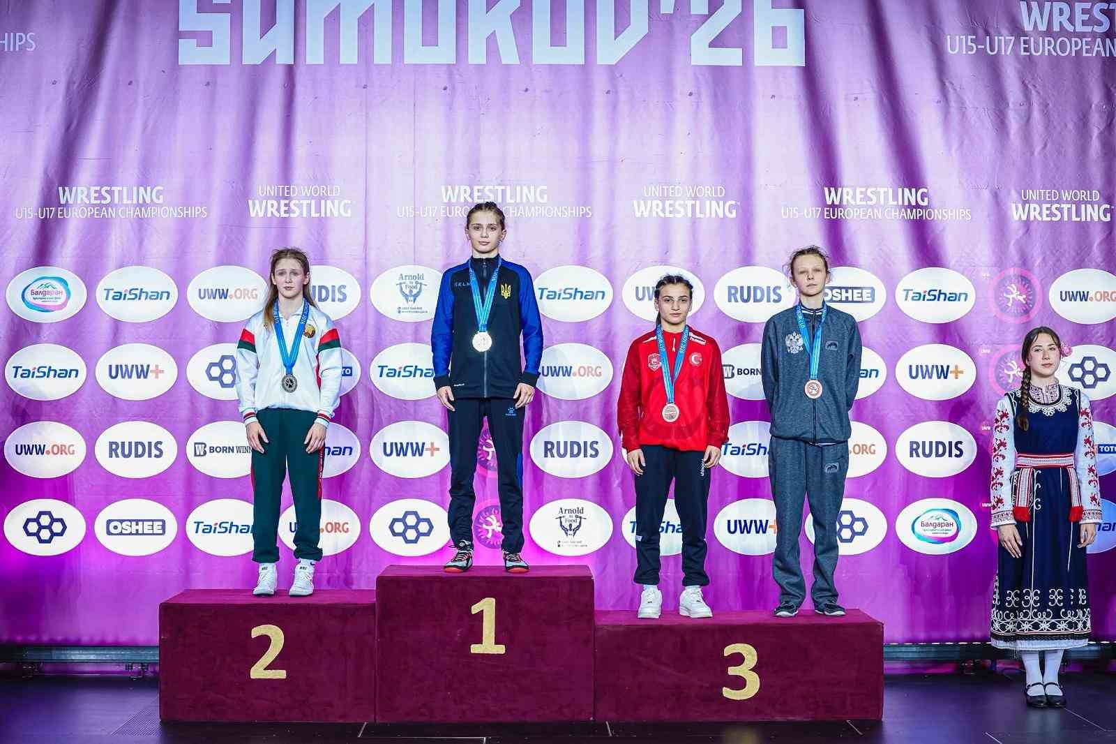 U17 Avrupa Güreş Şampiyonası’nda Şirin Askara bronz madalya kazandı