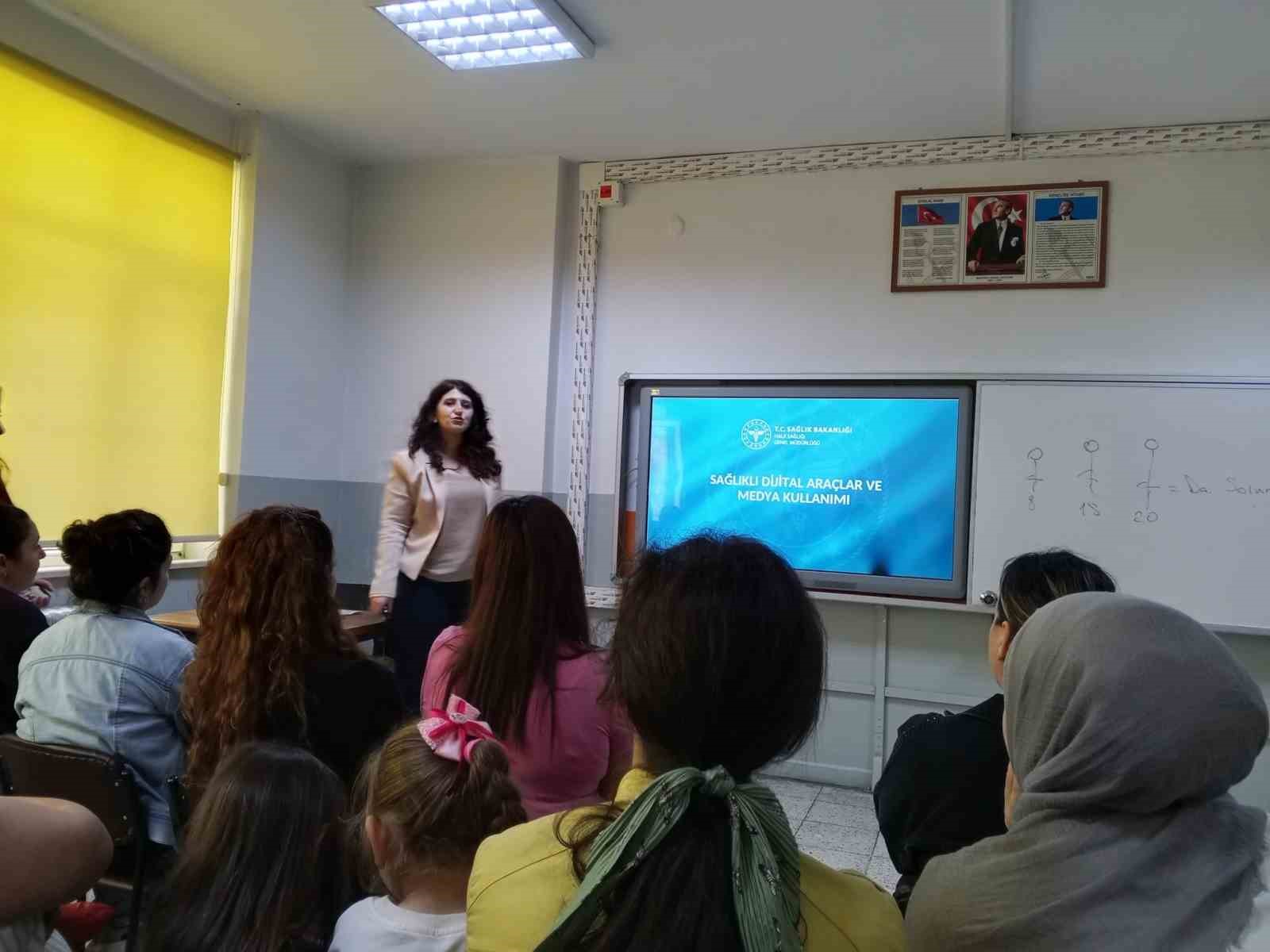 Muslu’da velilere yönelik "Bağımlılıkla Mücadele ve İlk Yardım" semineri düzenlendi