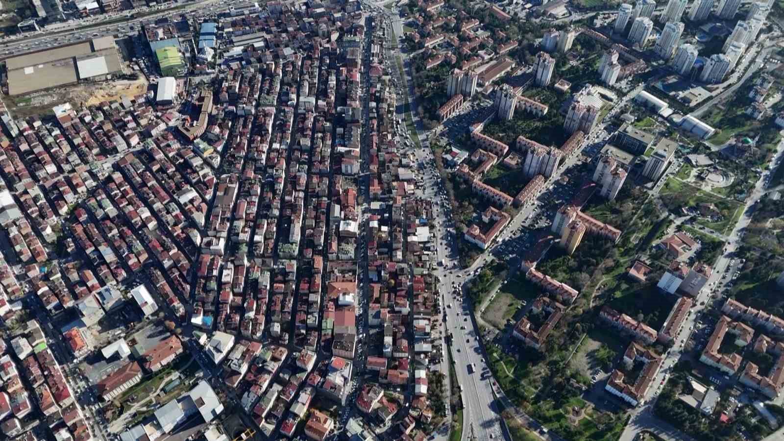 İstanbul’da hayatın iki farklı yüzü aynı karede