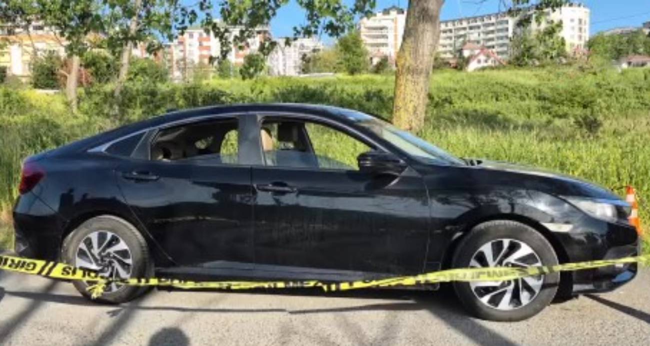 Büyükçekmece’de bir vatandaşın, otomobilinin yanında cansız bedeni bulundu