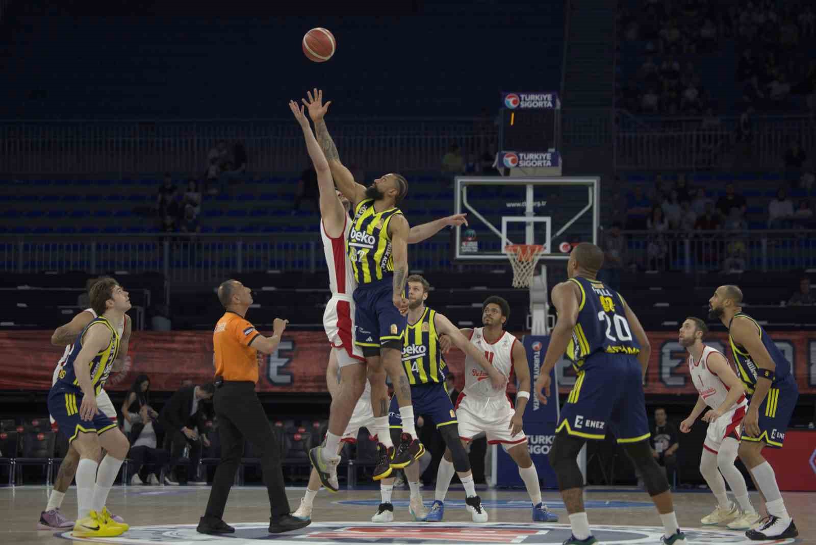 Fenerbahçe Beko, Basketbol Süper Ligi’ni lider tamamladı