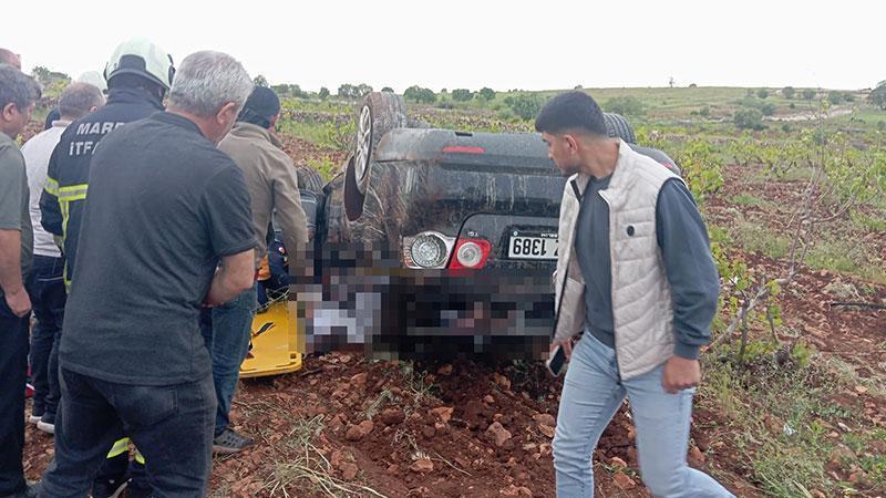 Mardin'de otomobil takla attı; 1 ölü, 2 yaralıMardin'in Ömerli ilçesinde takla atan otomobildeki Türkiye Arslan (75) hayatını kaybetti, 2 kişi yaralandı.