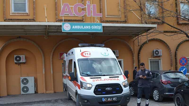 Amcasının geri manevra yaptığı otomobilin altında kalan Kumsal bebek öldüMardin’in Artuklu ilçesinde amcasının geri manevra yaptığı otomobilin altında kalan Kumsal Öncel, (2) hayatını kaybetti.
