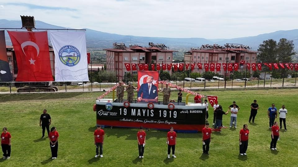 Bozdoğan’da 19 Mayıs coşkusu stadyumu doldurdu