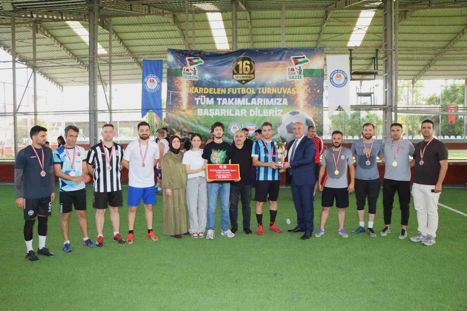 Eğitim-Bir-Sen Adana tarafından düzenlenen 16. Kardelen Futbol Turnuvası tamamlandı