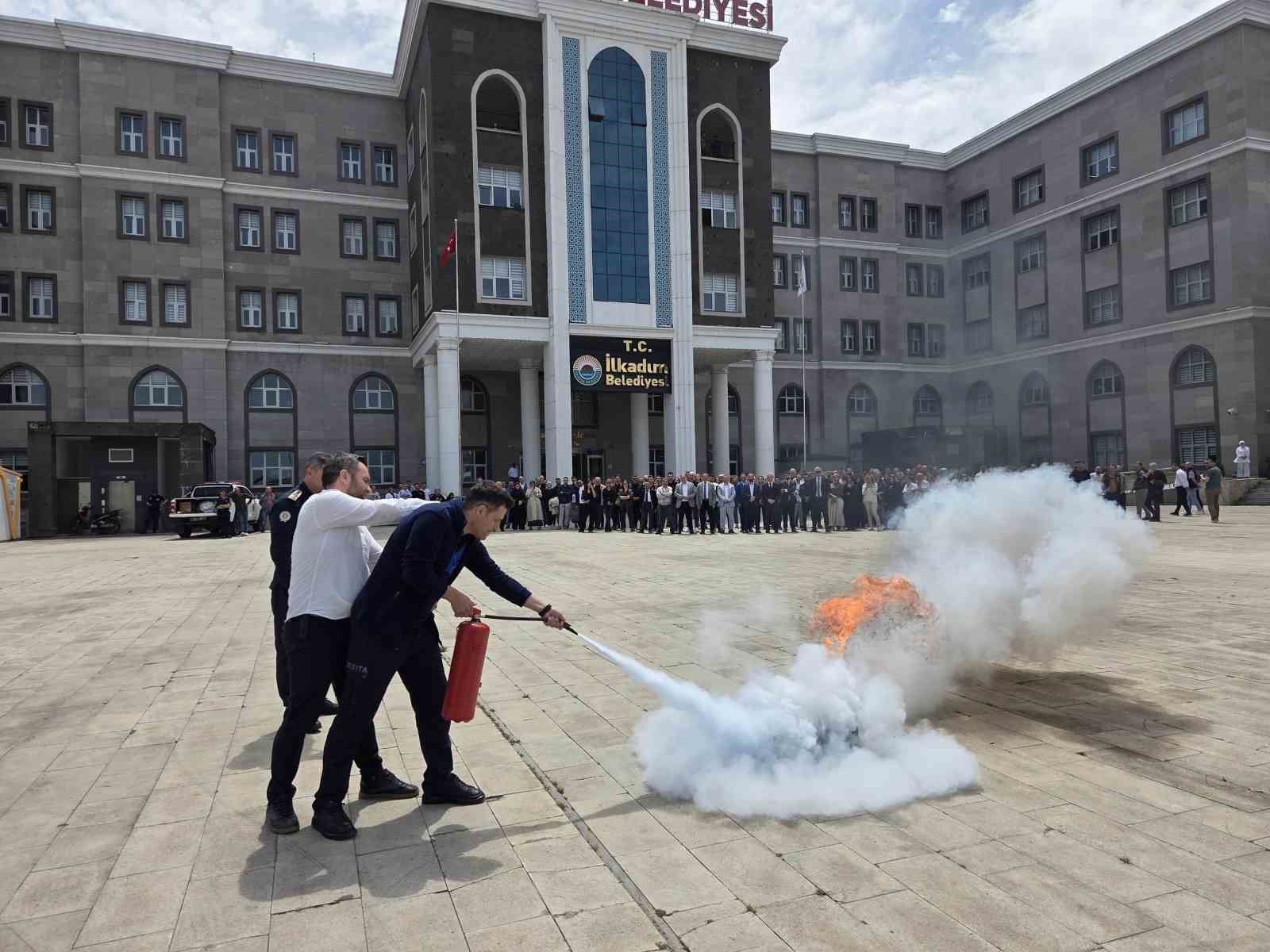 Samsun’da belediye binasında yangın tatbikatı
