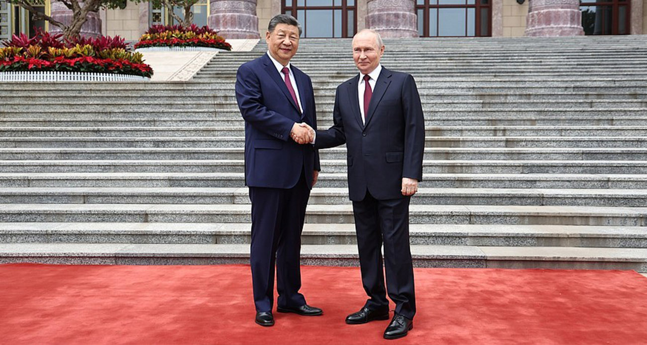 Putin, Xi Jinping ile görüştü
