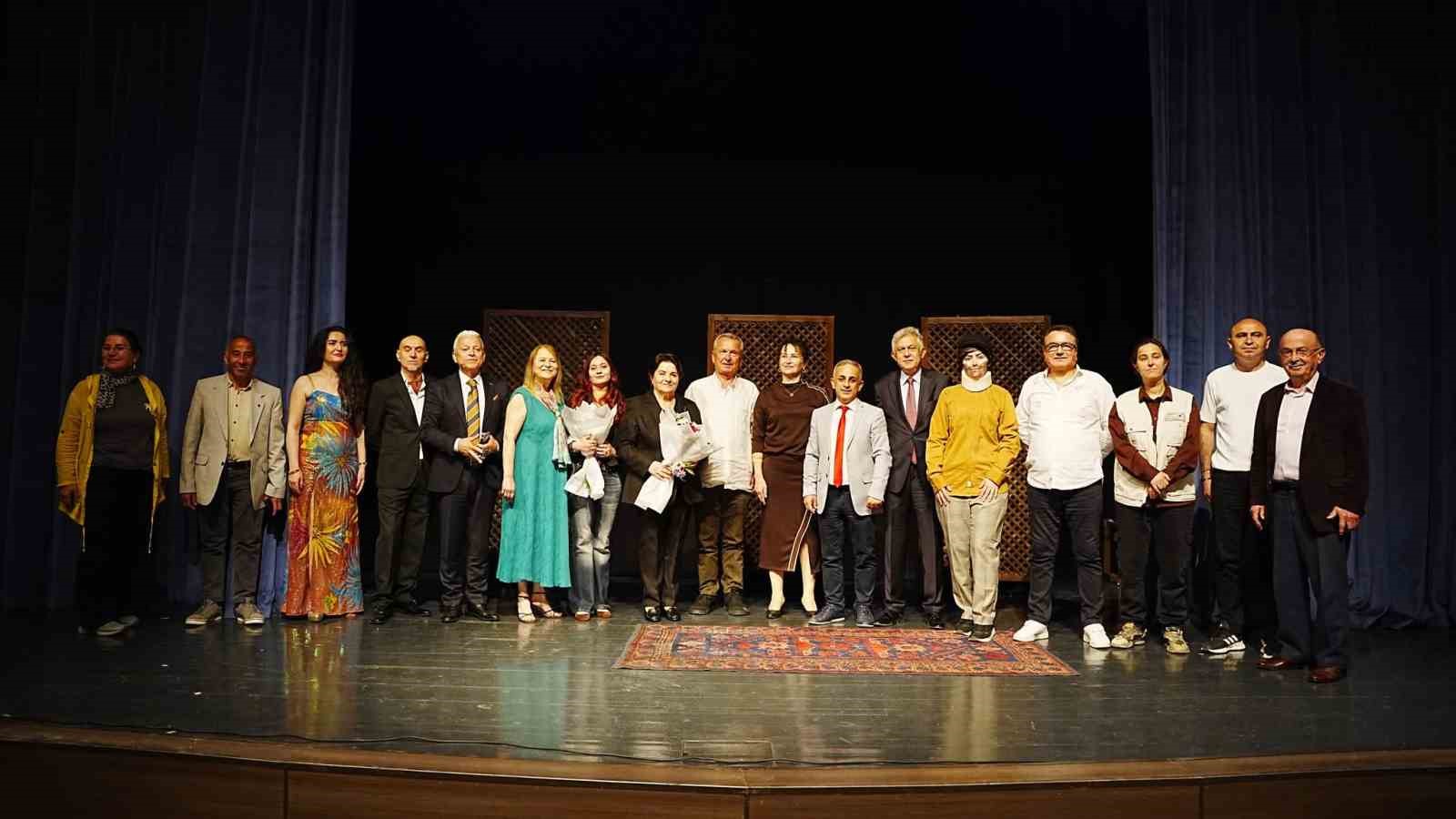 ’Annemin Müstakbel Kocası’ Çaycuma’da seyirciyle buluştu