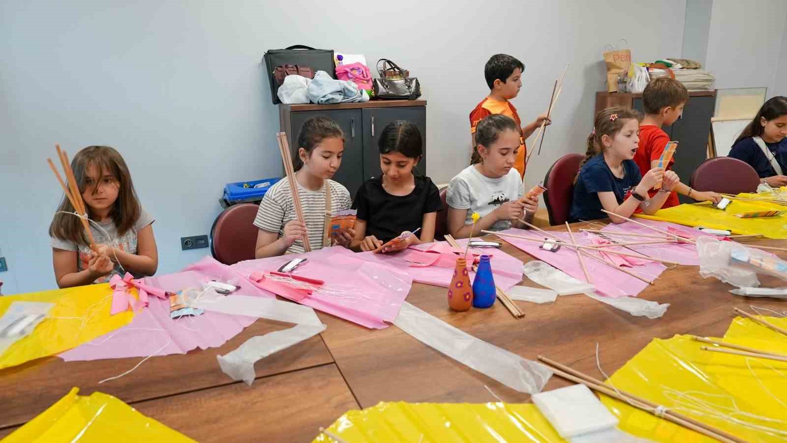 Başiskele’de her yaştan vatandaşa yönelik kurs ve atölyelere yoğun ilgi