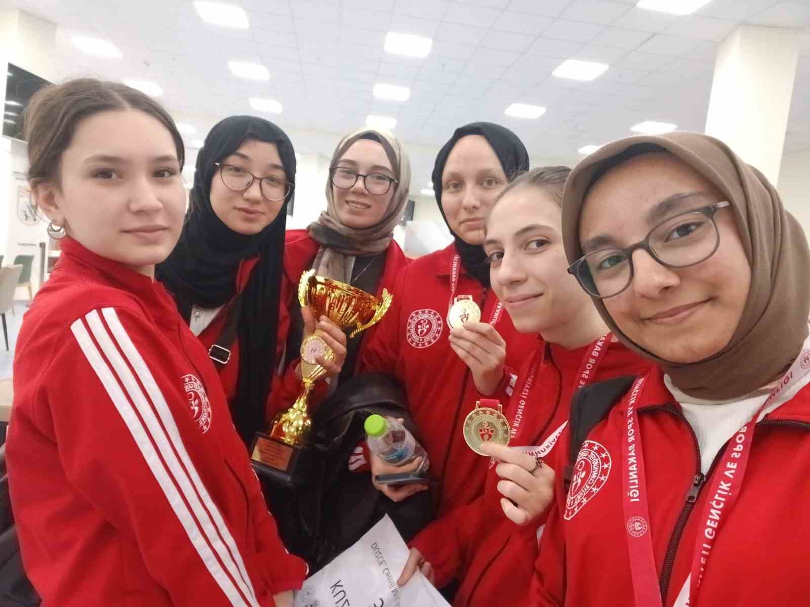 Düzce’ye atıcılıkta Türkiye şampiyonluğu