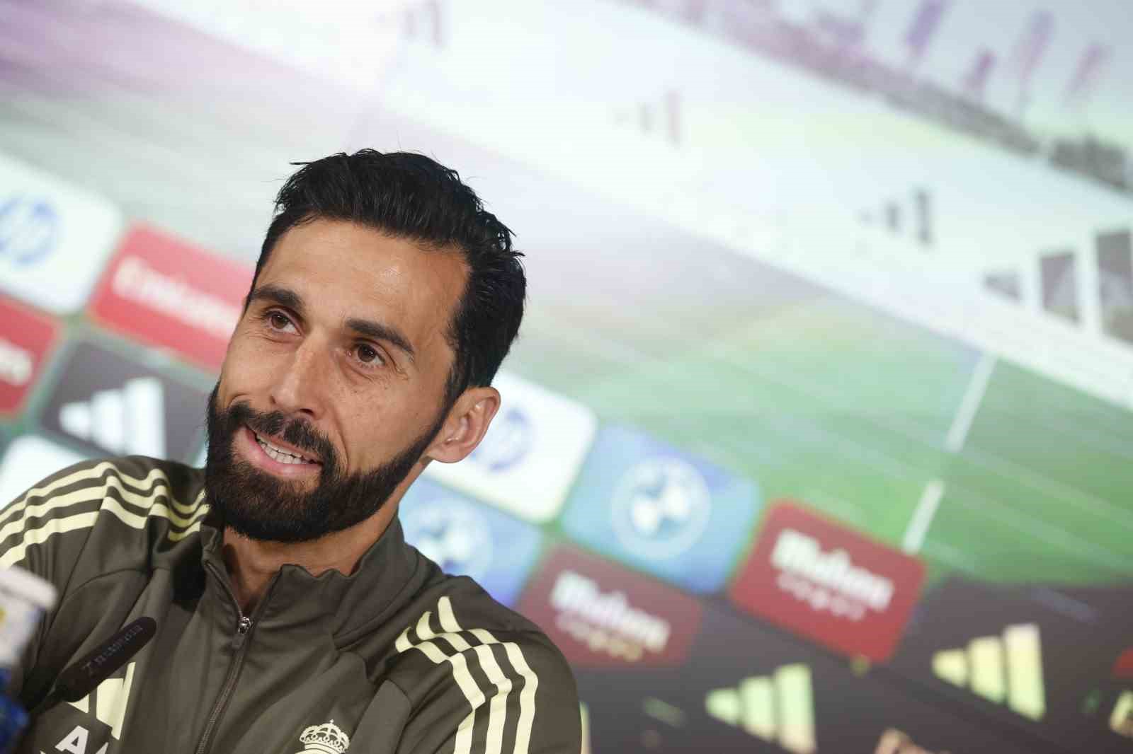 Real Madrid Teknik Direktörü Alvaro Arbeloa görevini bırakacağını açıkladı