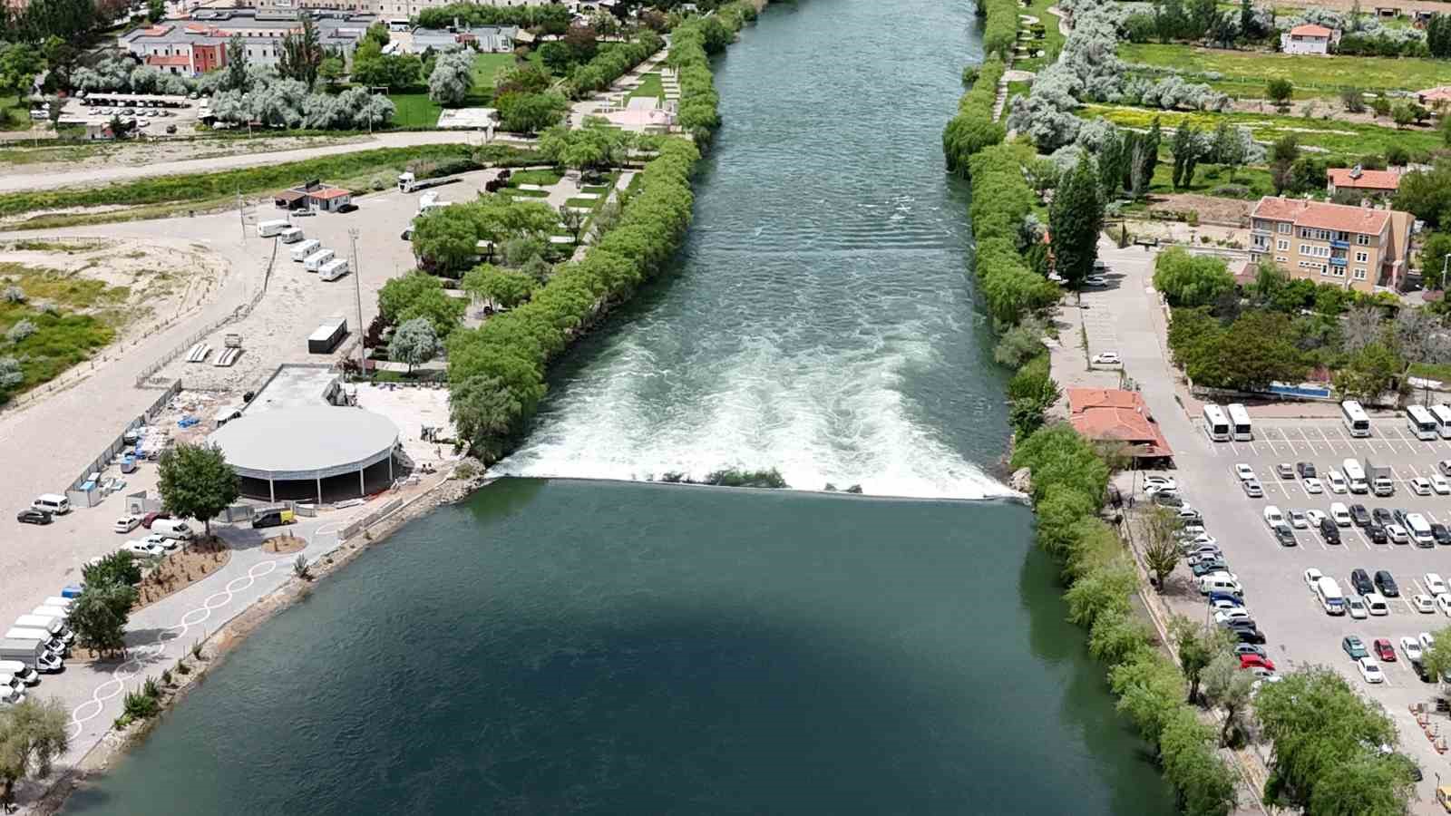 Aşırı yağışlar nedeniyle su seviyesi yükselen Kızılırmak dron ile görüntülendi