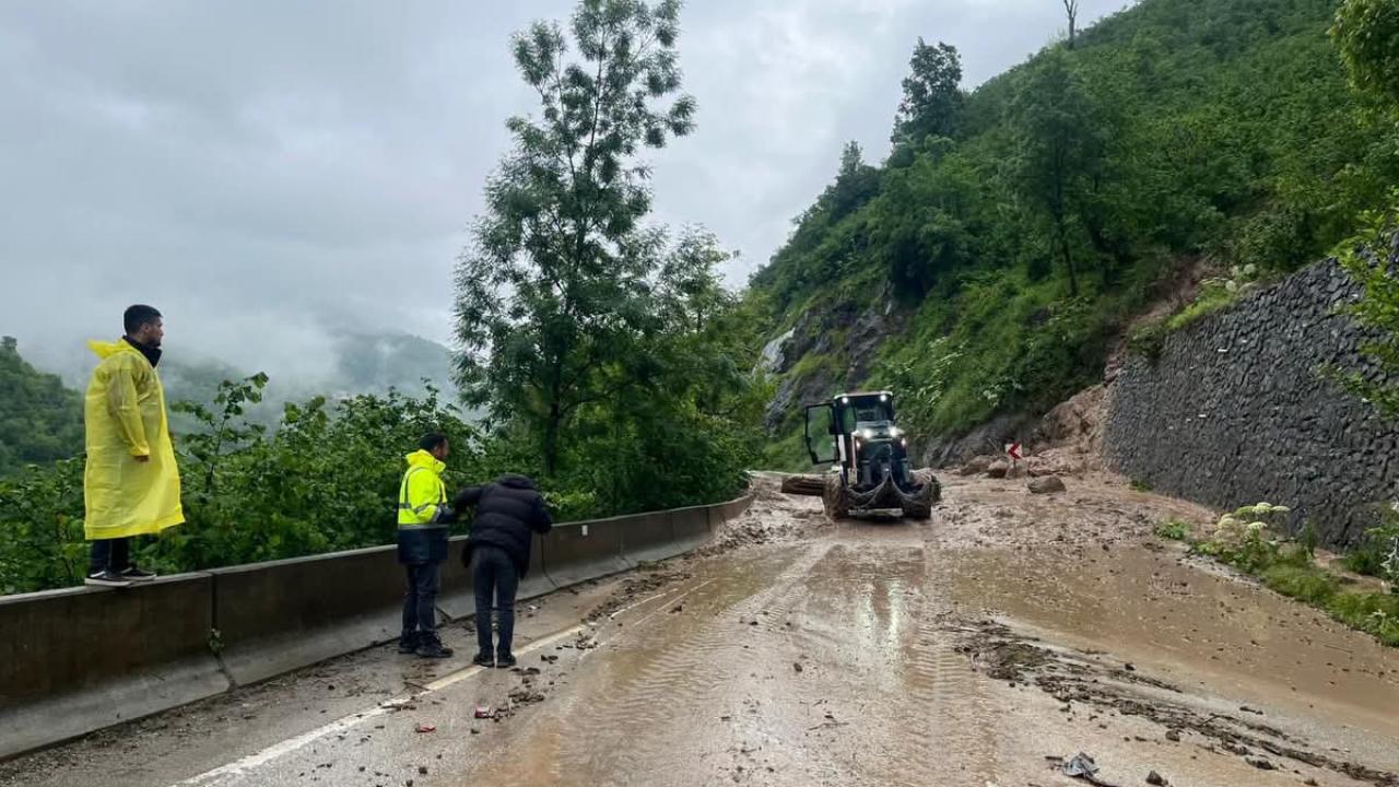 Ordu'nun bazı ilçelerinde sağanak etkili oldu