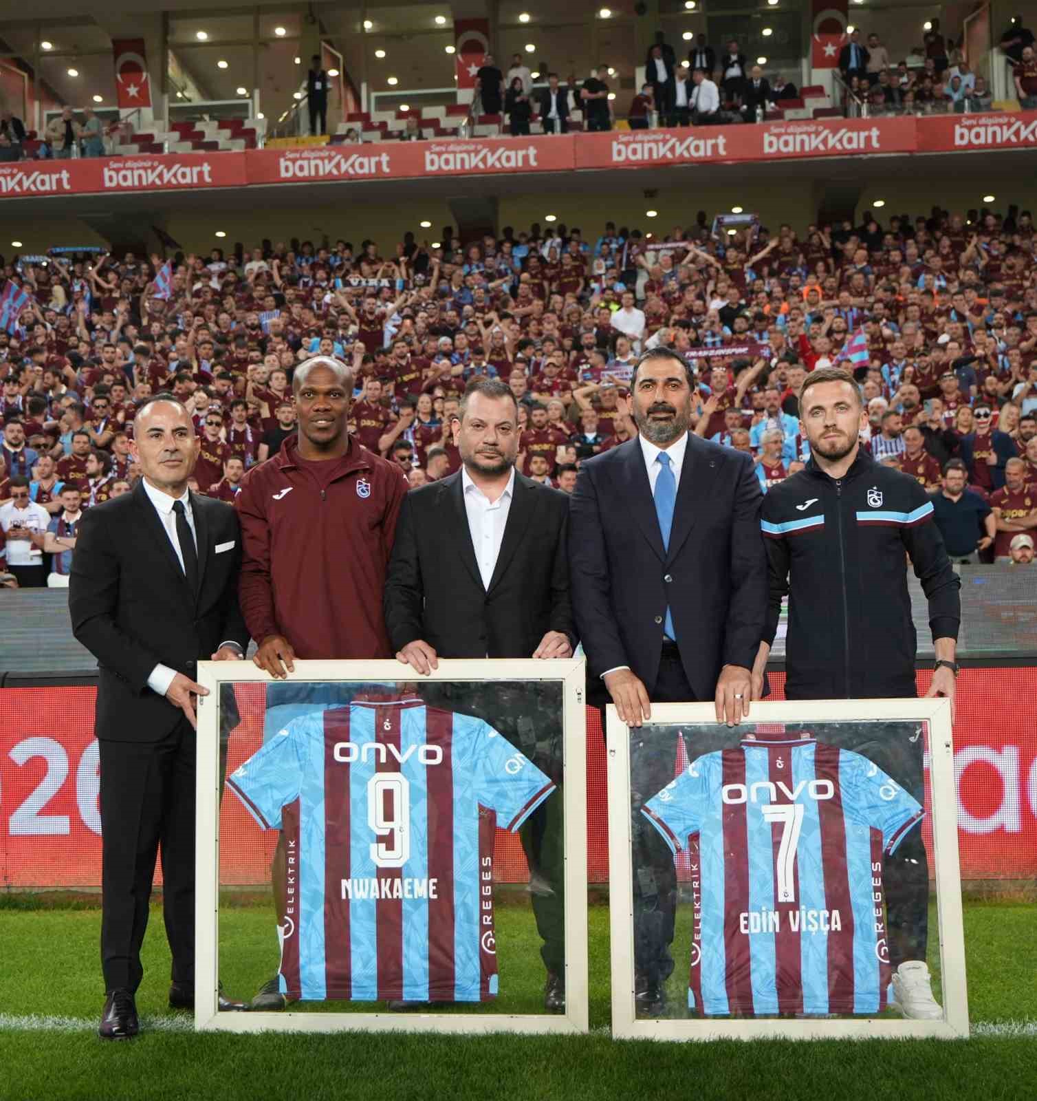 Trabzonspor’da Nwakaeme ve Edin Visca veda etti