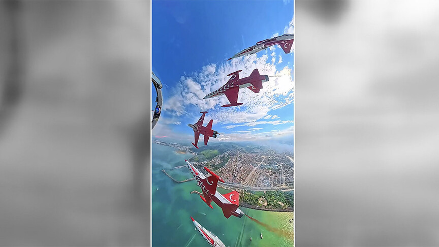 Türk Yıldızları Samsun'daki gösteri uçuşunun kokpit içi görüntüsünü paylaştı