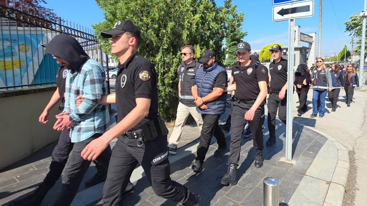 Düzce'de nitelikli dolandırıcılık operasyonu