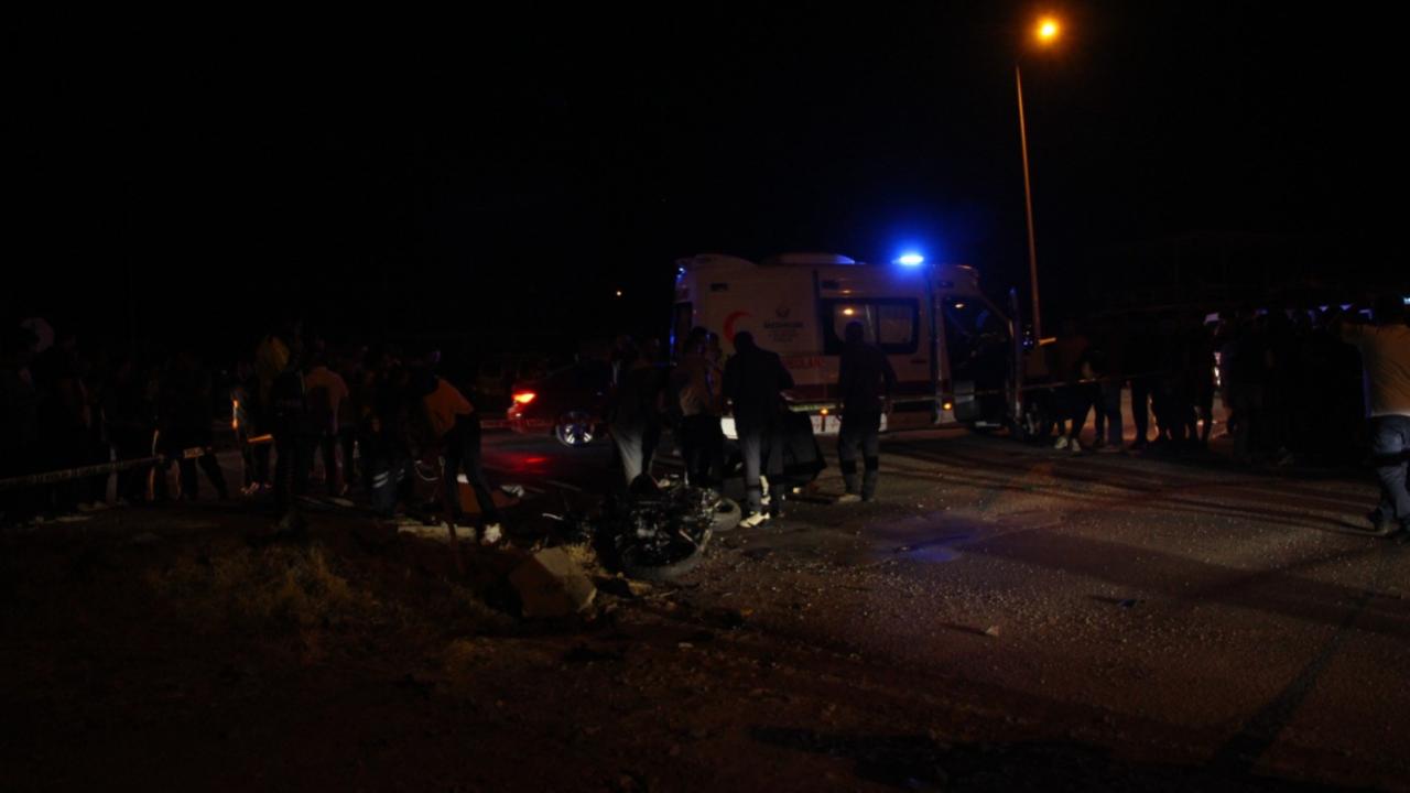 Antalya'da çöp kamyonu ile motosiklet çarpıştı: 2 ölü