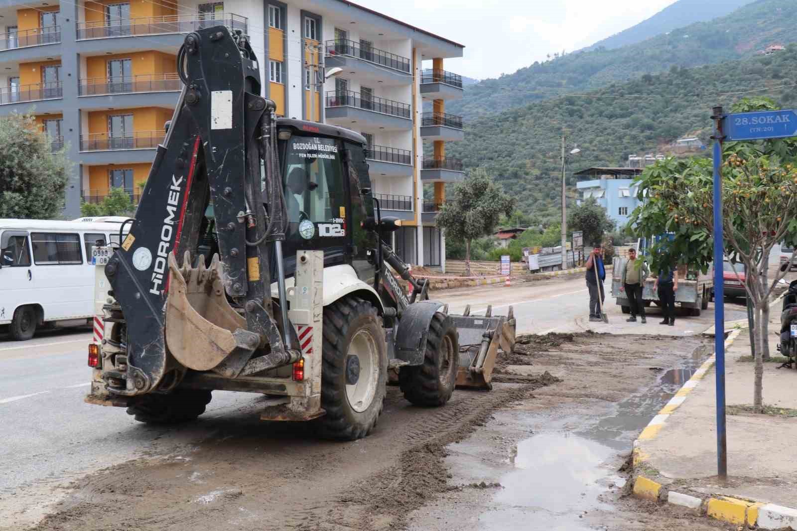 Bozdoğan’da yağışın izleri siliniyor
