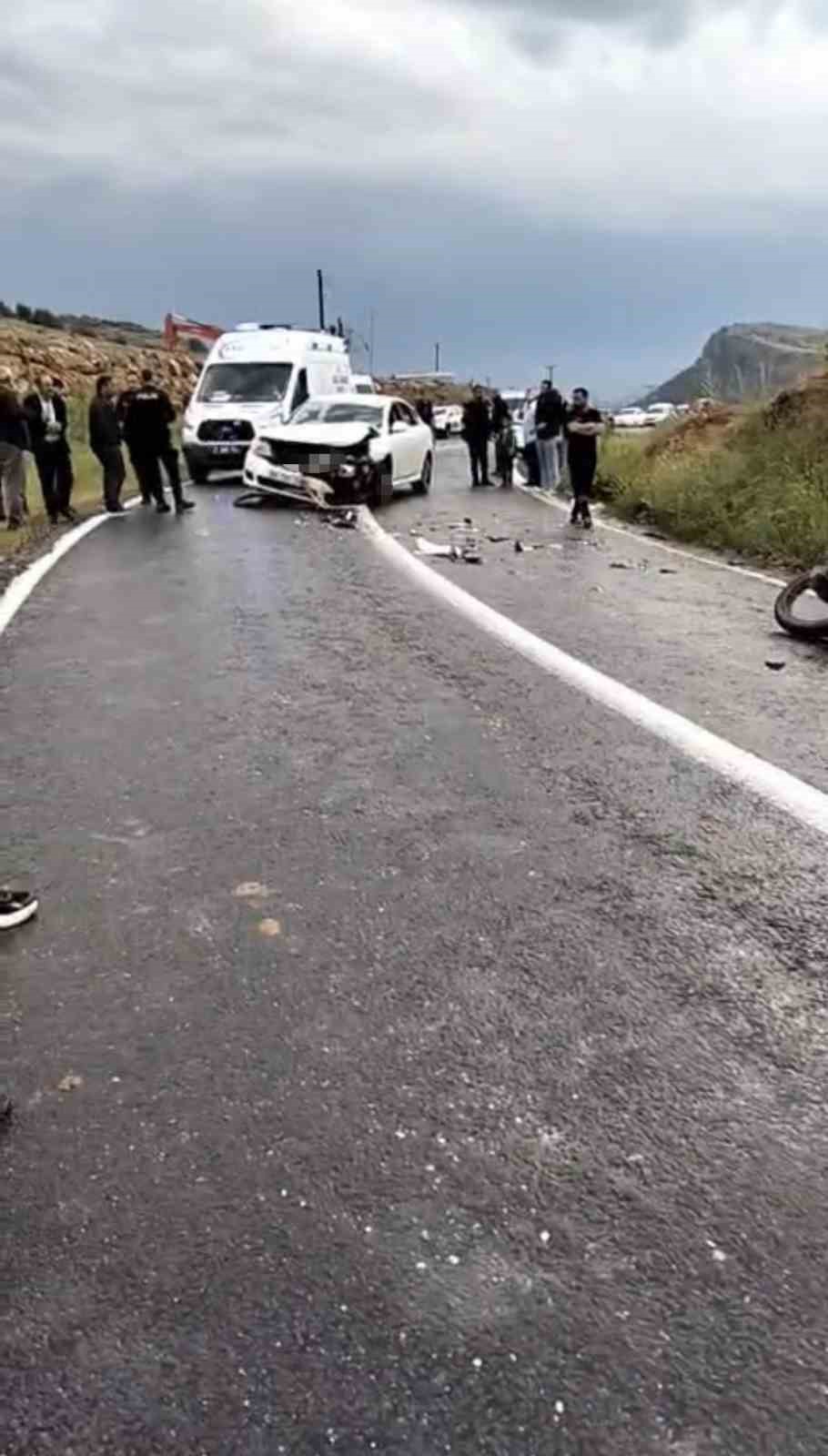 Diyarbakır’da otomobil ile motosiklet kafa kafaya çarpıştı: 1 yaralı
