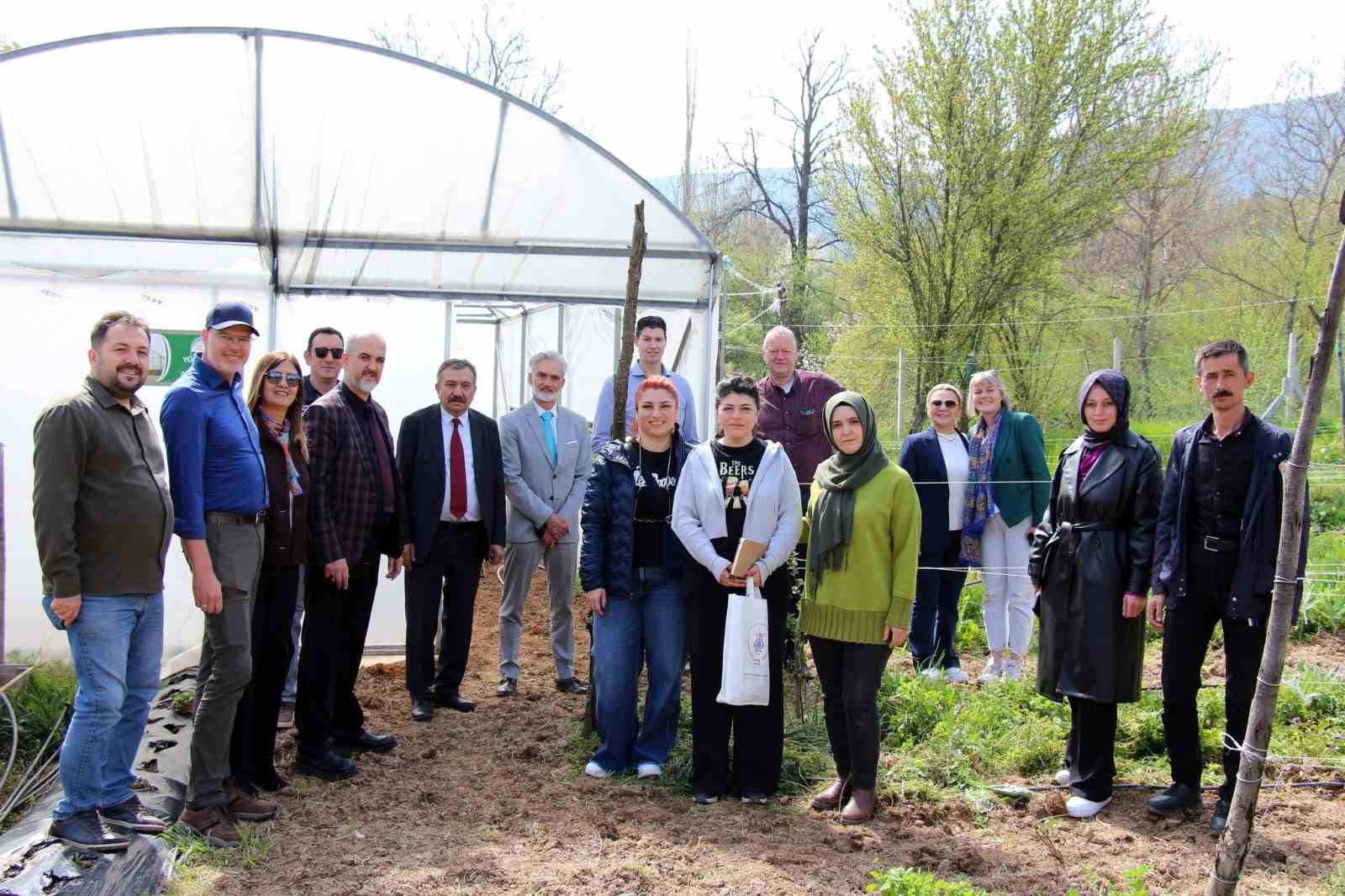Hollandalı Heyet, Kütahya’da blueberry yatırımları için incelemelerde bulundu