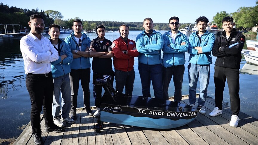 Üniversite öğrencilerince tasarlanan insansız deniz aracı Güney Kore'de yarışacak