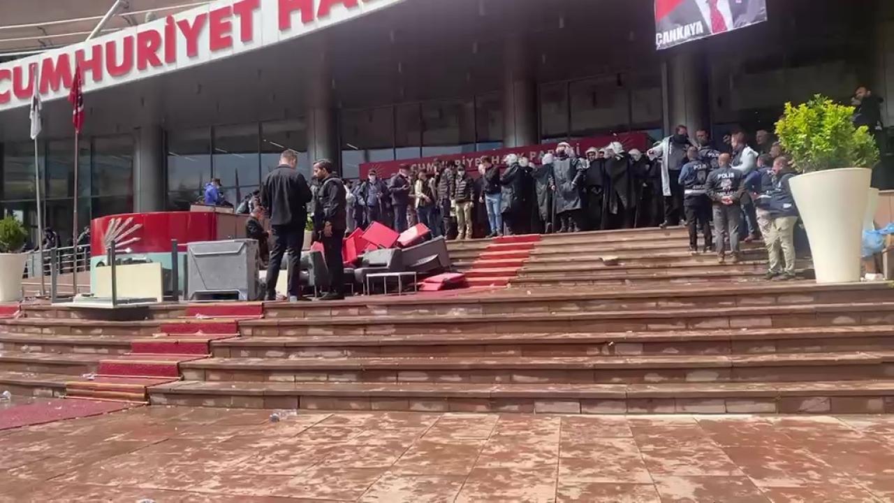 CHP Genel Merkezi'nde neler yaşandı?