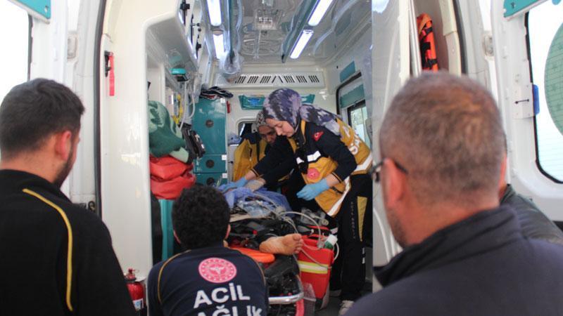 Süt sağma makinesinde akıma kapılarak ağır yaralandıAksaray’ın Eskil ilçesinde, süt sağma makinesi ile süt sağarken elektrik akımına kapılan Mihriban Eski (47) ağır yaralandı.