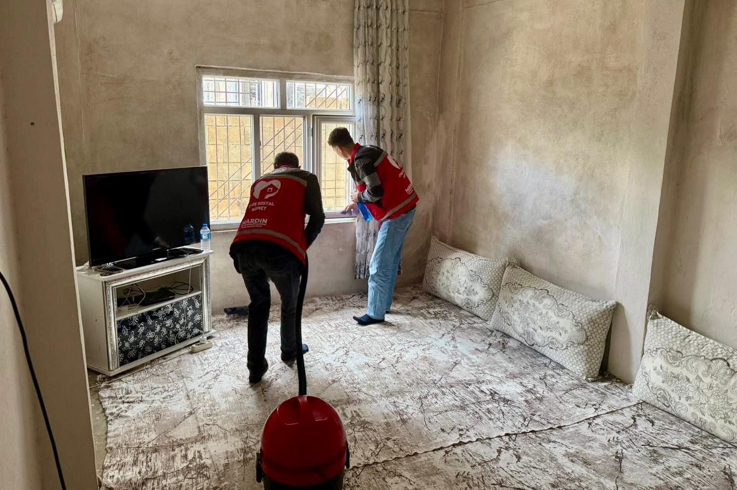 Mardin Büyükşehir Belediyesinden yaşlı vatandaşlara bayram öncesi destek