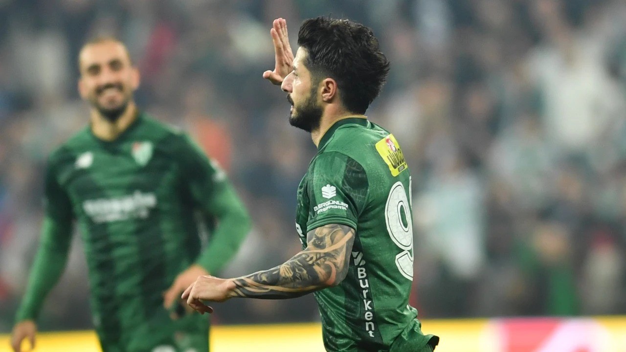 Bursaspor’da iç transfer: Barış Gök ile yola devam