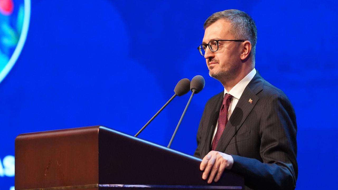 İletişim Başkanı Duran, Necip Fazıl Kısakürek'i vefatının 43'üncü yılında andı