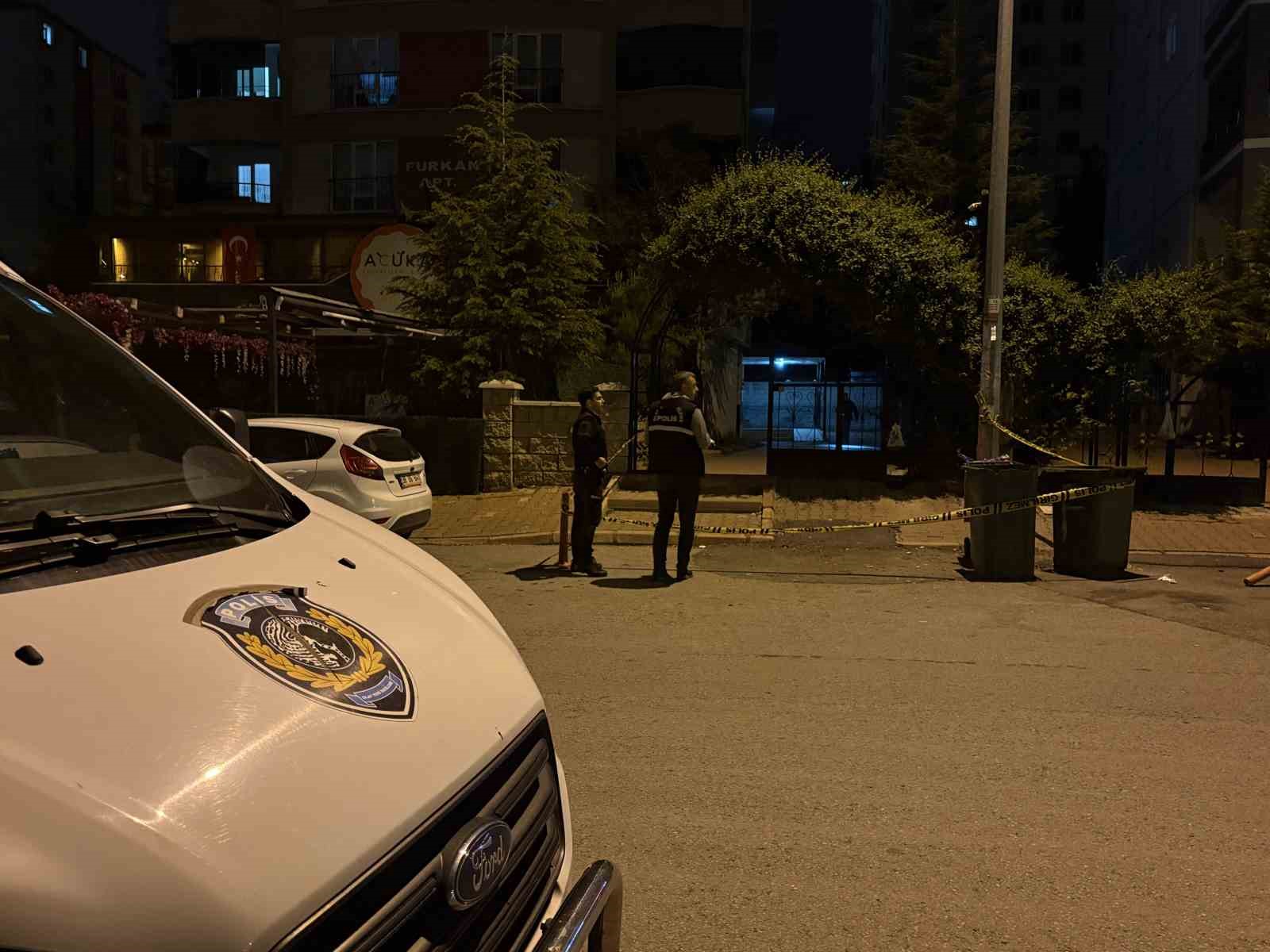 Darp edilen kadını kurtarmaya çalışan kardeşler bıçaklandı: 2 yaralı