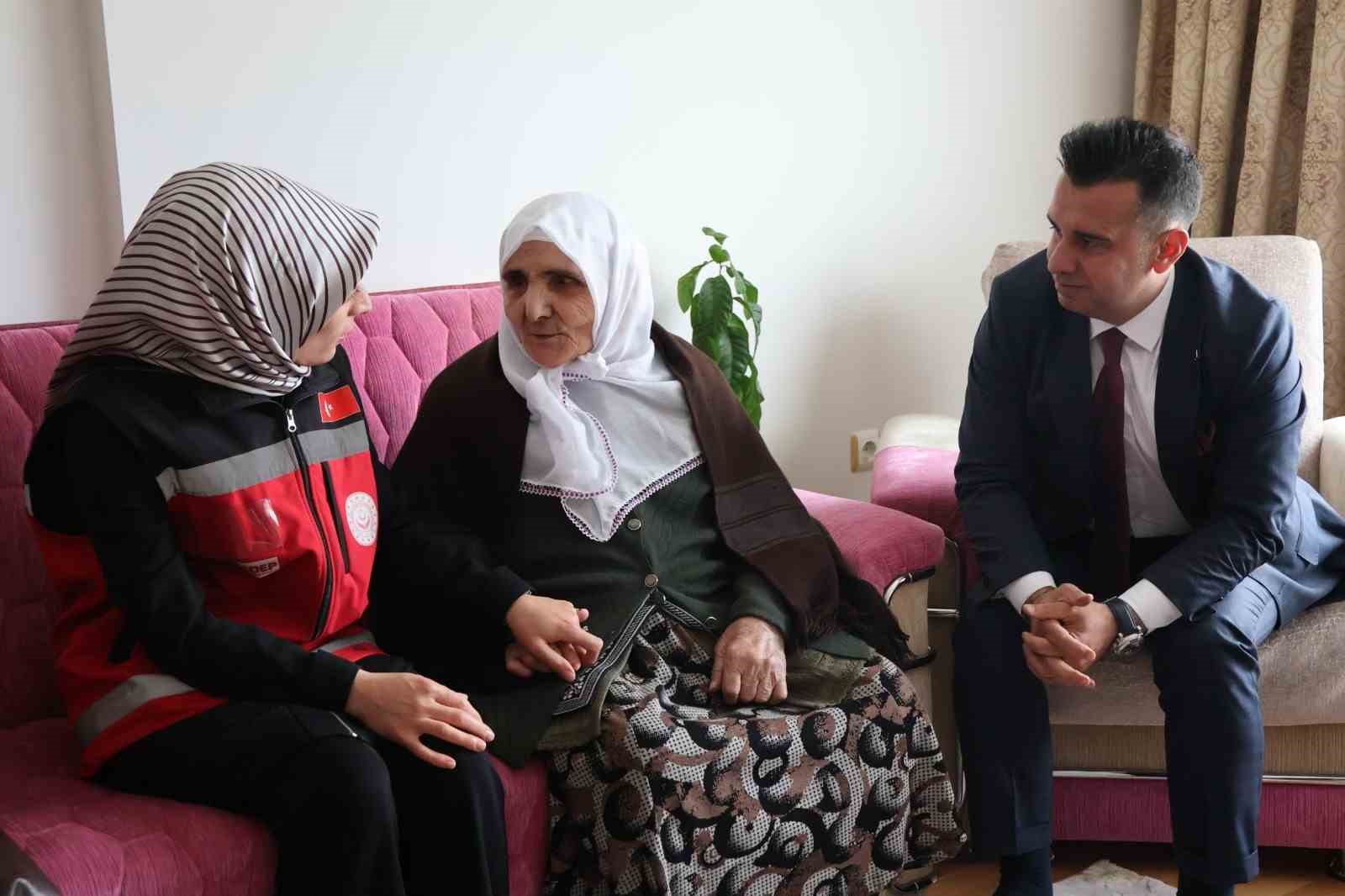 Erzurum’da şehit annesine anlamlı bayram hediyesi