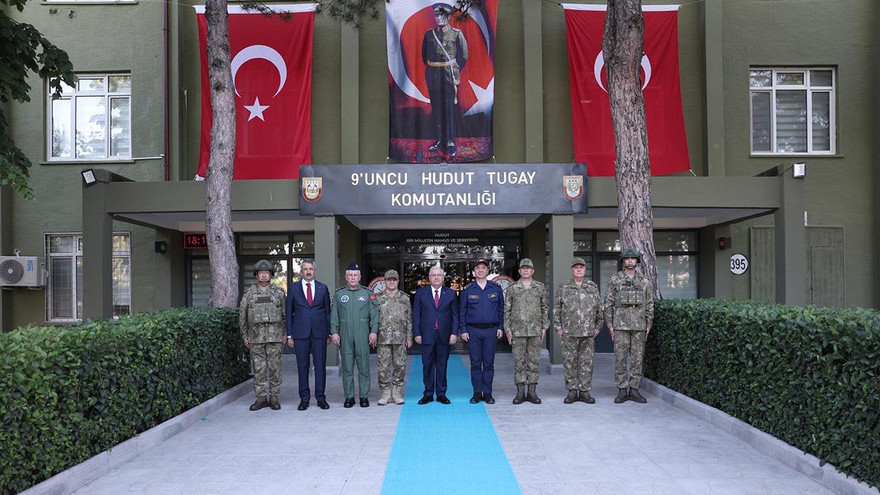 Bakan Güler, Edirne'de 9'uncu Hudut Tugay Komutanlığını ziyaret etti