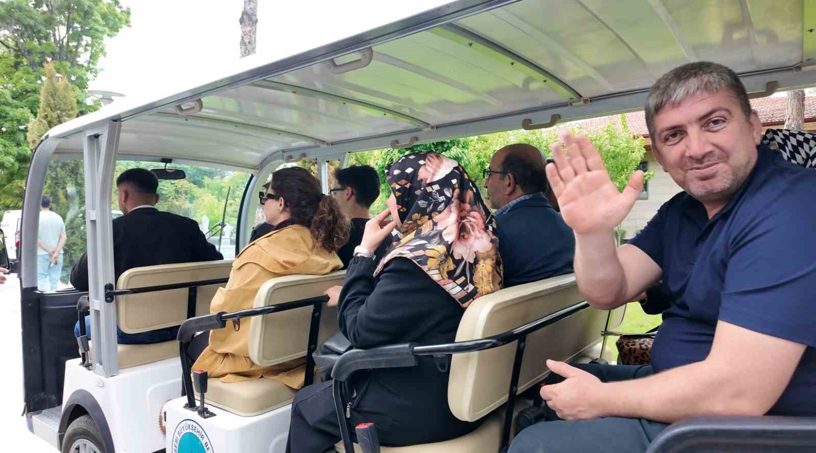 Büyükşehir’den Kurban Bayramı’nda mezarlıklarda insan odaklı örnek hizmet