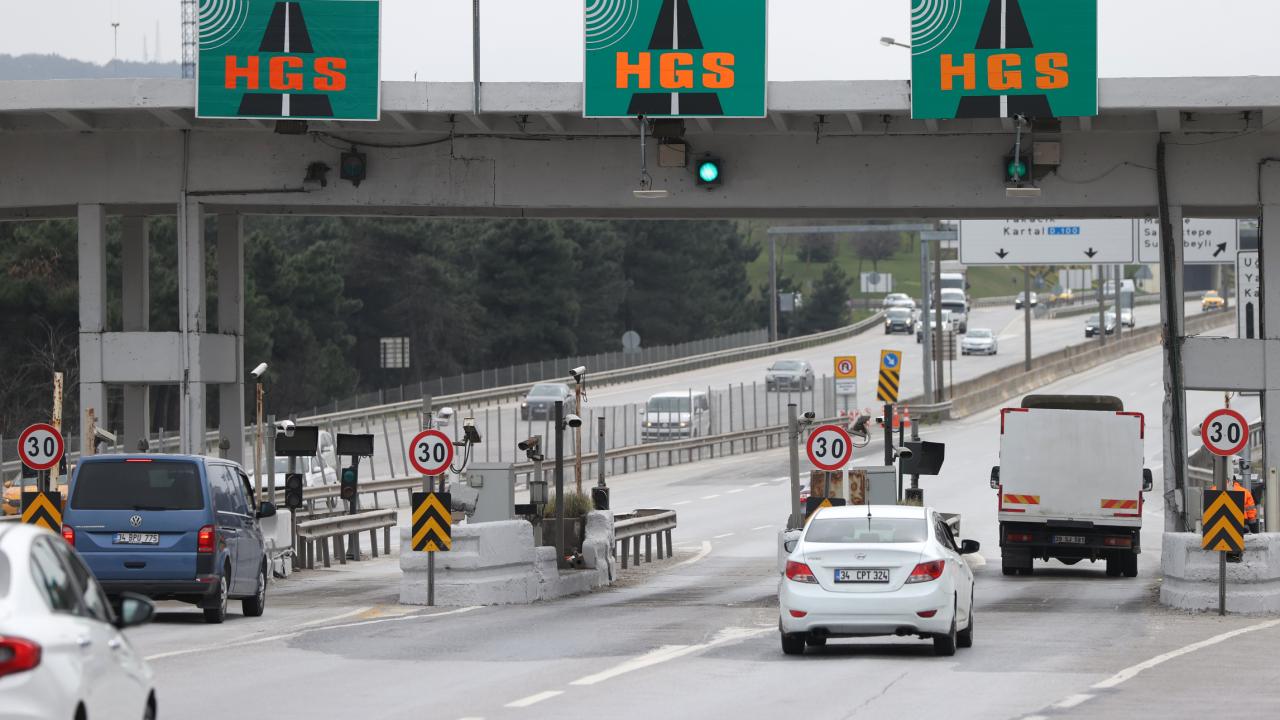 Araçlarıyla seyahate çıkacaklara 'HGS bakiyesi' uyarısı