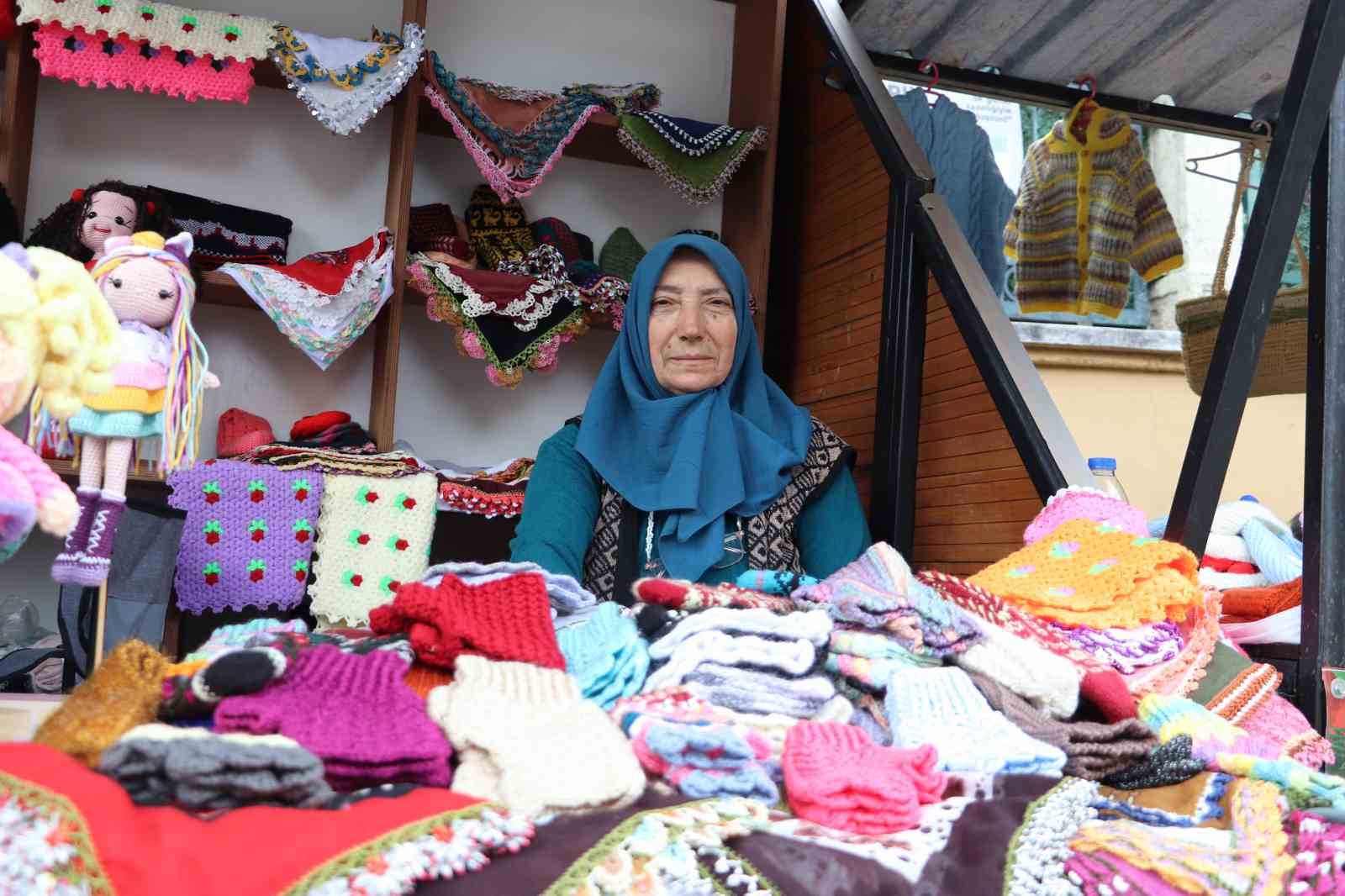 Eskişehir’de geleneksel el sanatları ev hanımlarının elinde hayat buluyor