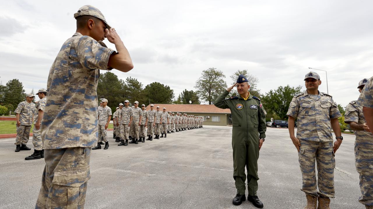 Gök vatanın 'kahraman muhafızları' bayramda da görev başında