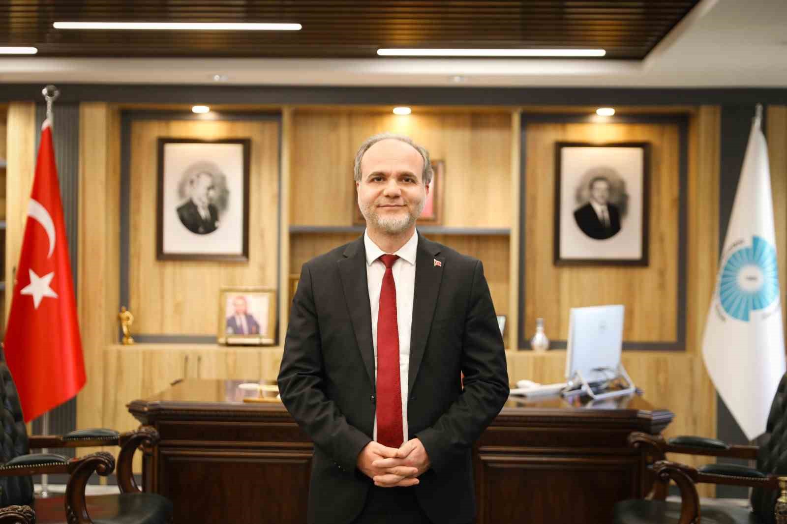 Rektör Prof. Dr. Hasan Uslu: "Kurban Bayramı birlik ve beraberliğimizi daha da pekiştiriyor"