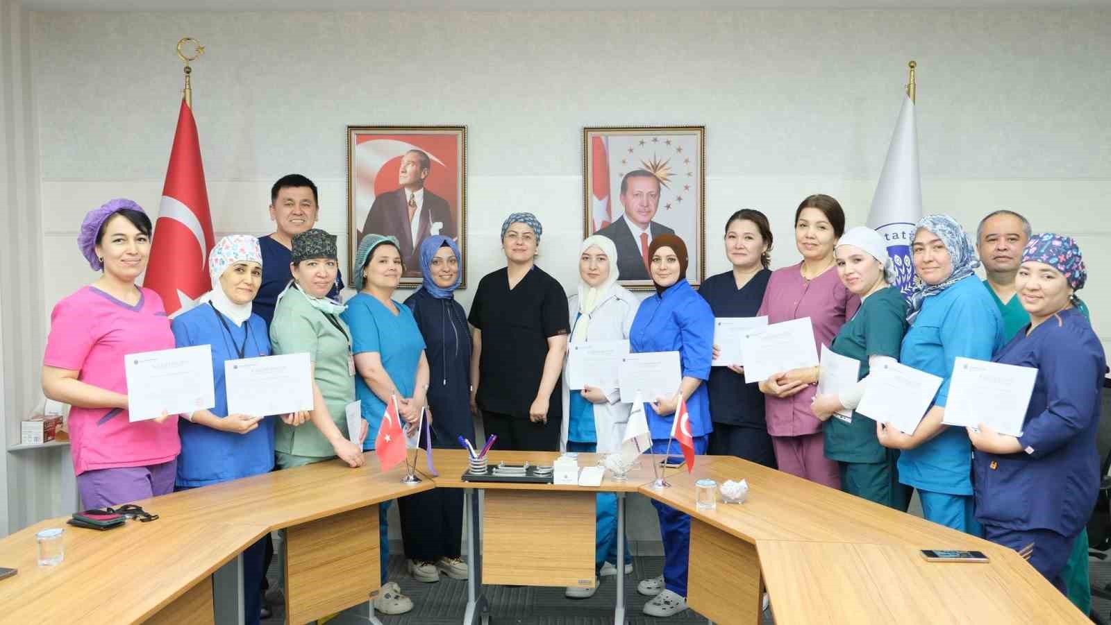 Özbekistanlı sağlık profesyonellerine destek