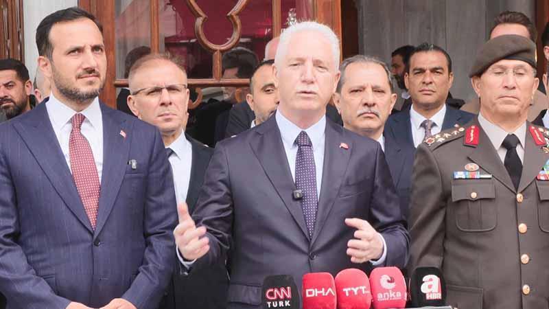 Vali Gül fethin 573'üncü yıl dönümünde Fatih Sultan Mehmet'in türbesini ziyaret etti